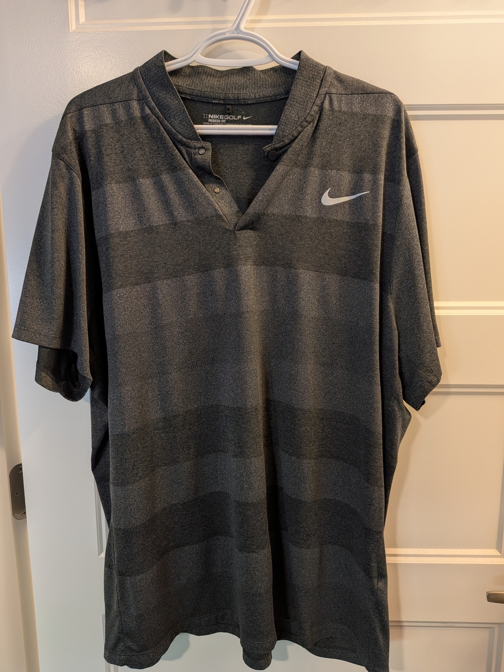 Nike Men’s Charcoal Gray Striped Golf Polo